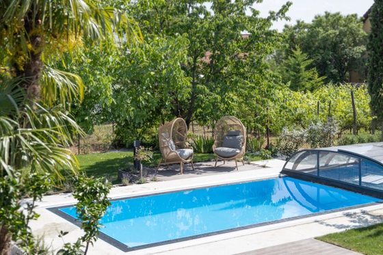 The garden by the pool